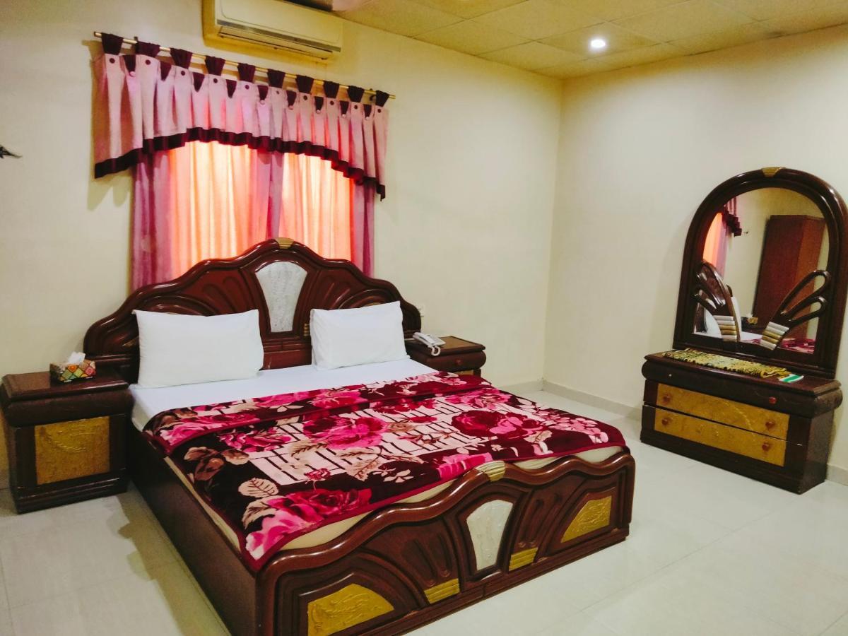 Hotel New Royal Residency Pechs Karachi Esterno foto