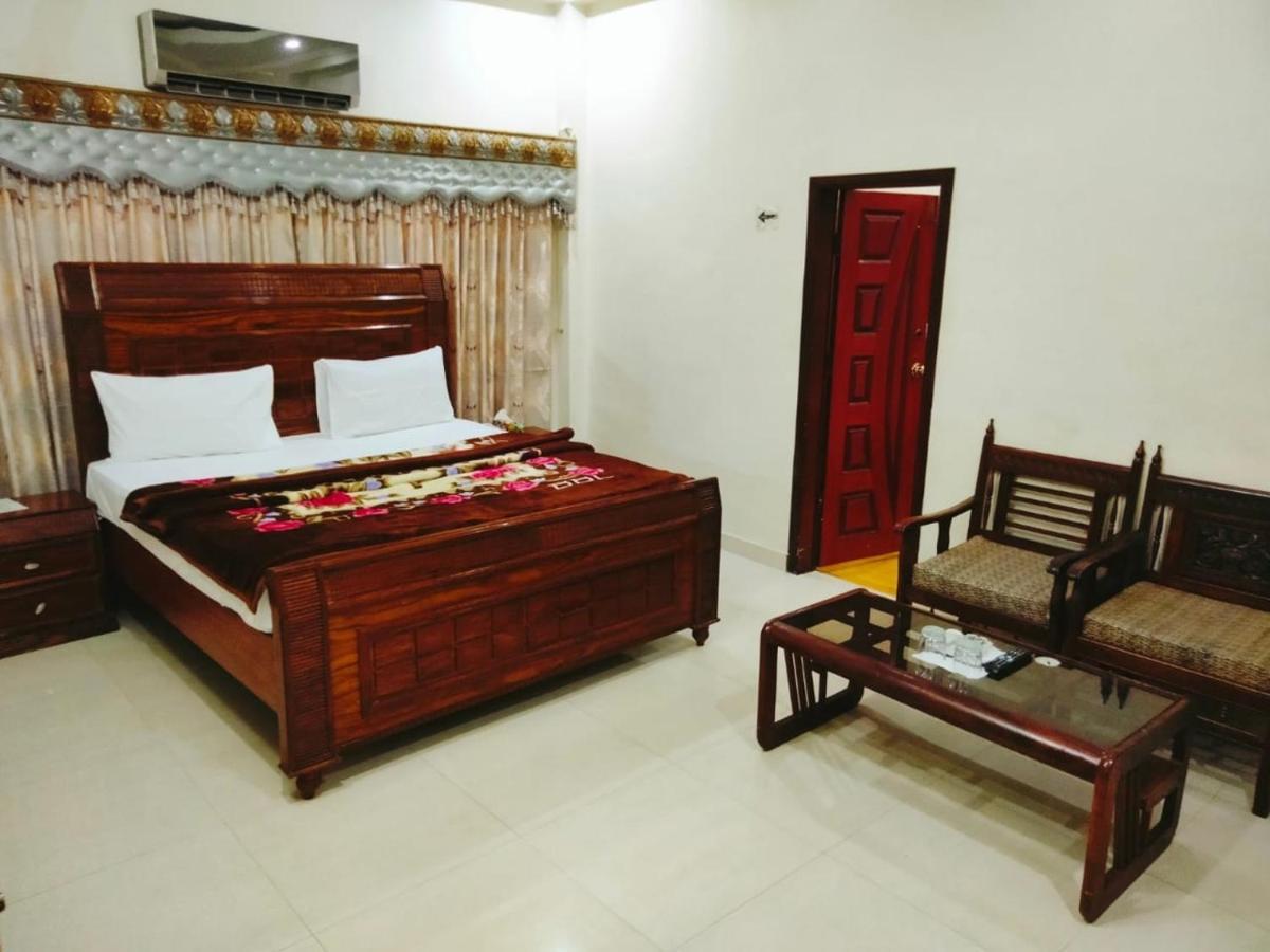 Hotel New Royal Residency Pechs Karachi Esterno foto