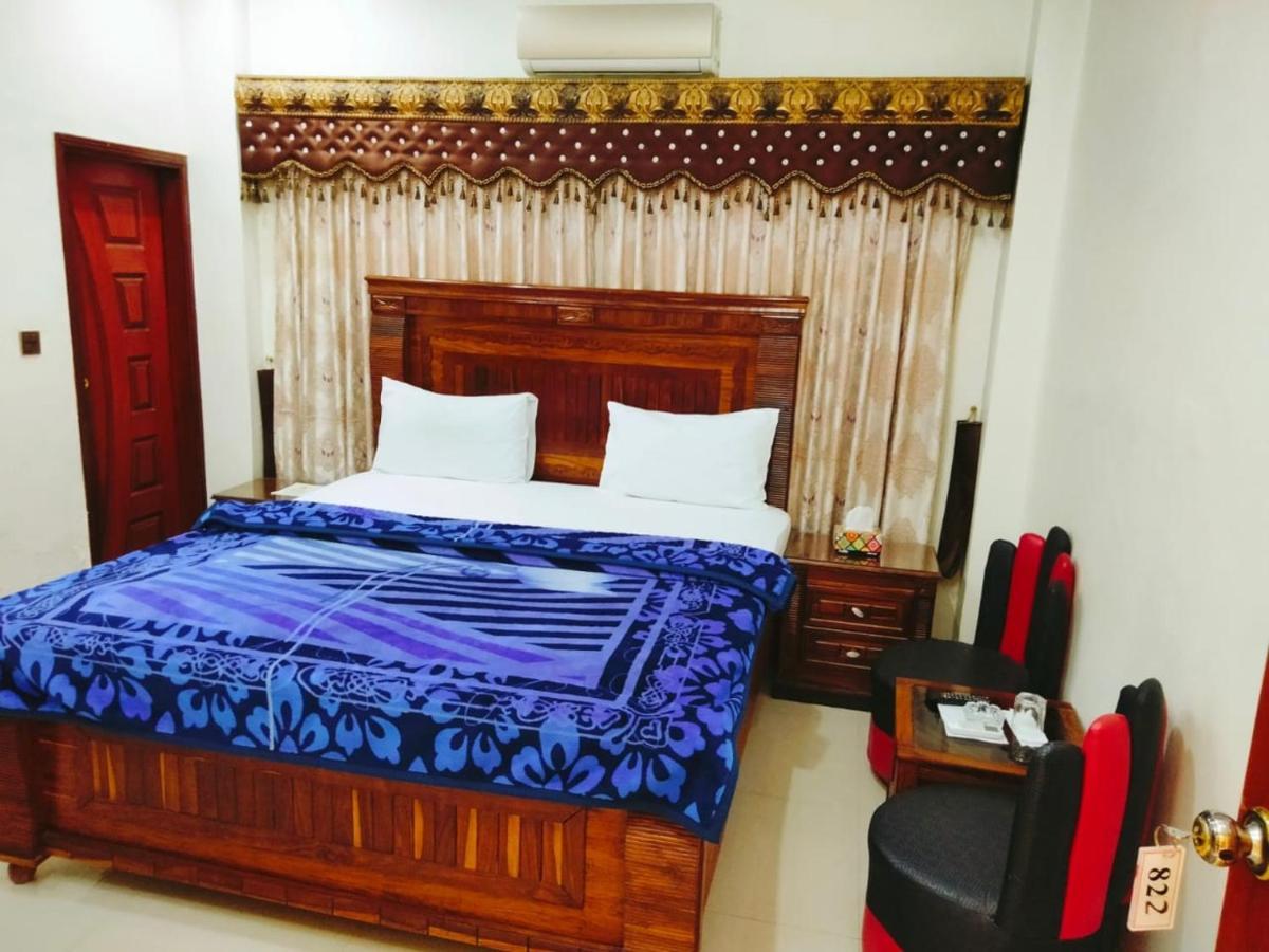 Hotel New Royal Residency Pechs Karachi Esterno foto
