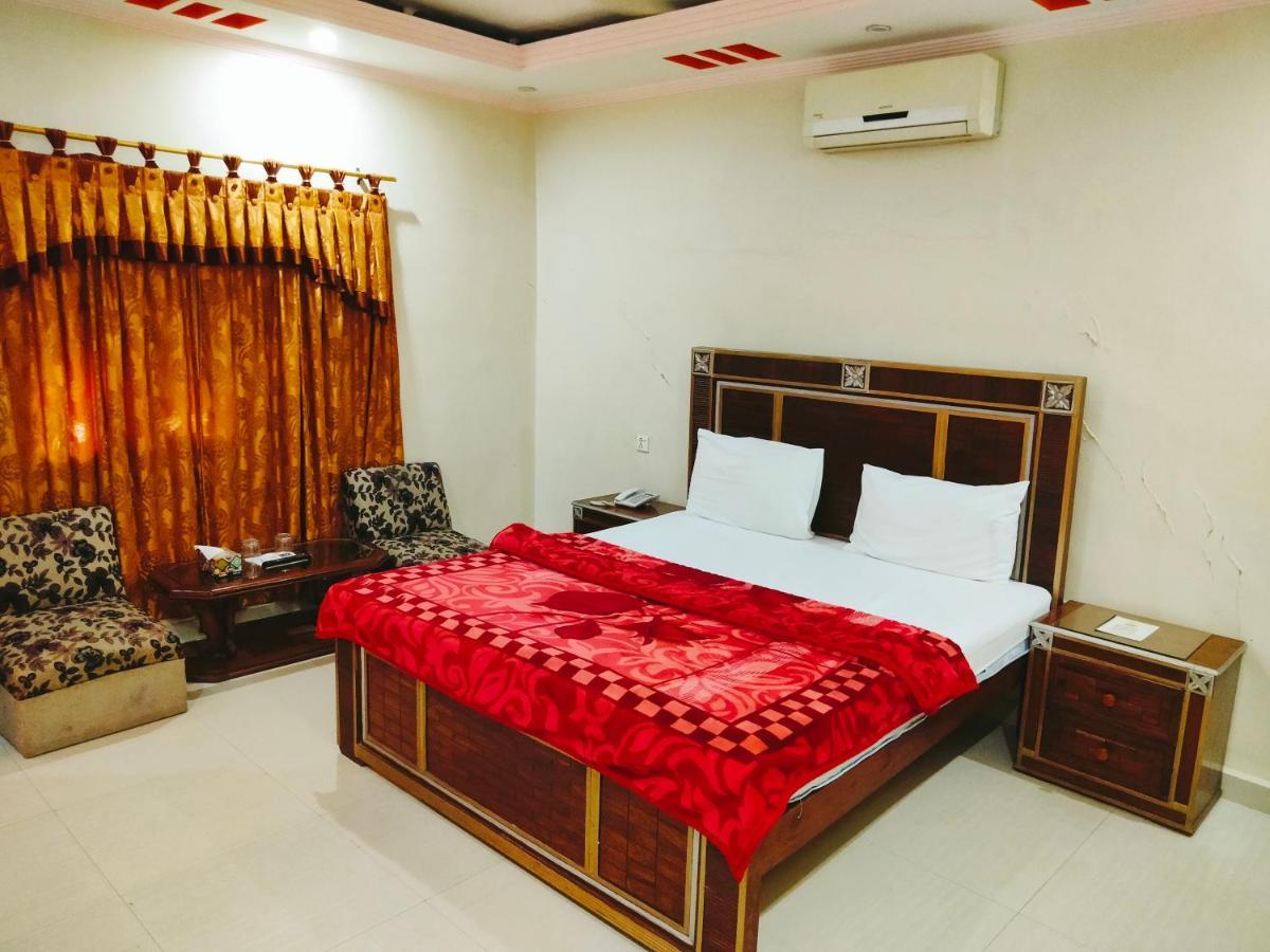 Hotel New Royal Residency Pechs Karachi Esterno foto